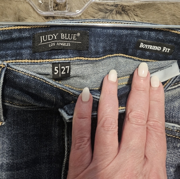 Judy Blue Boyfriend Jeans Blue Relaxed Fit (NWOT) Size 27 - Picture 2 of 3